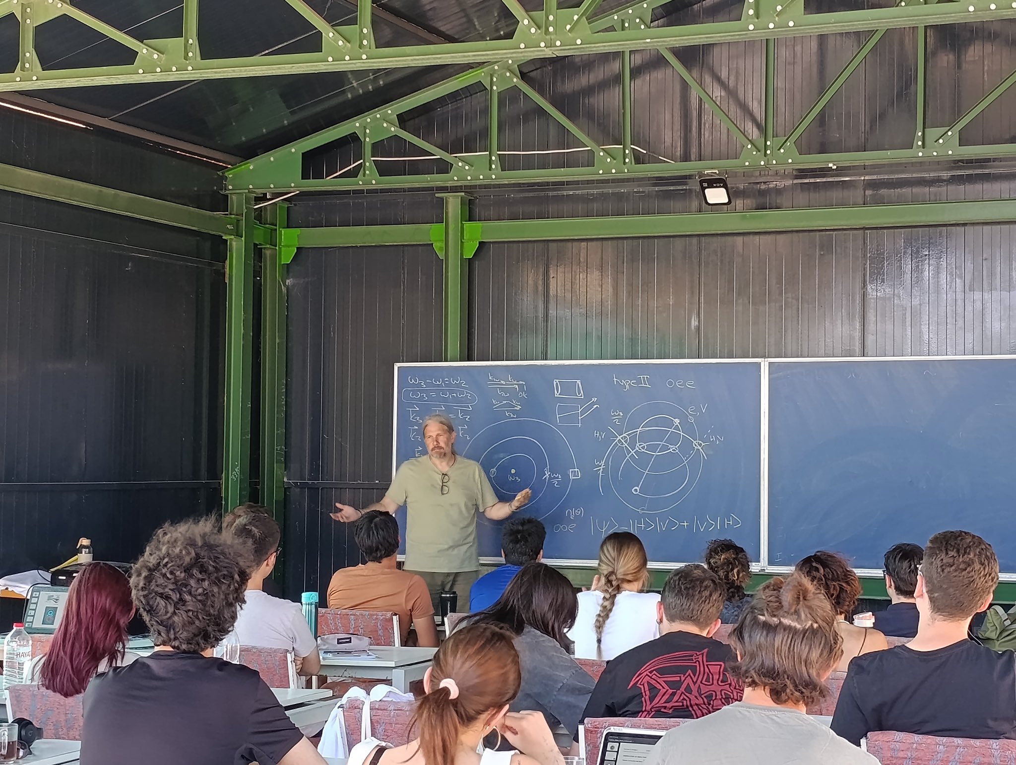 Bilimler Köyünden Yolu Geçenler: Mete Atatüre