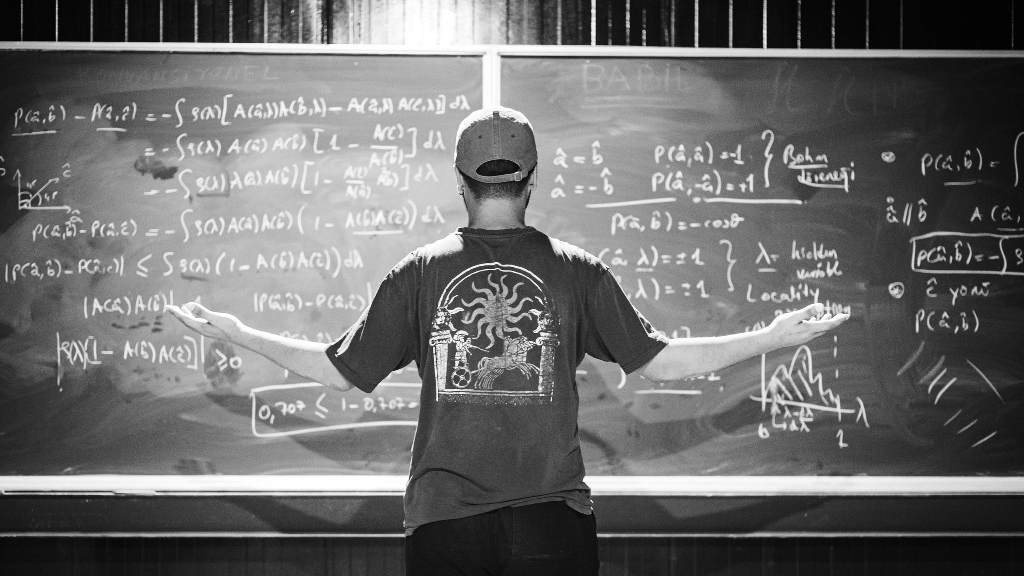 Felsefeden Fiziğe: Genç Zihinlerin Merak Yolculuğu